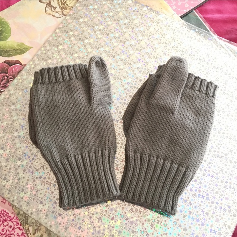 Animal Seal Face Fingerless Knit Gloves - Picture 3 of 3
